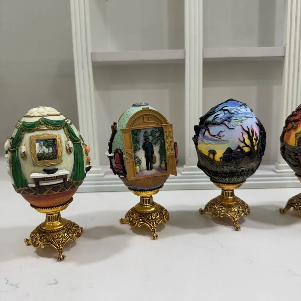 FRANKLIN MINT GONE WITH THE WIND EGG COLLECTION with display